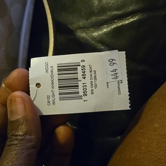 Cammie Chain Bucket Bag In Signature Canvas - Picture 5 of 8